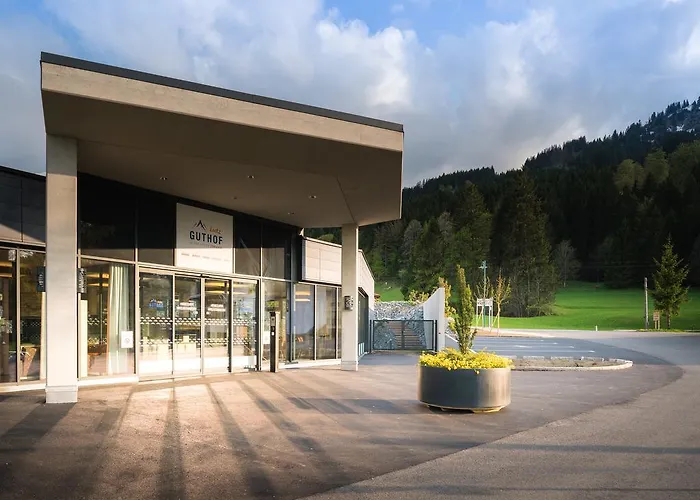 Guthof *